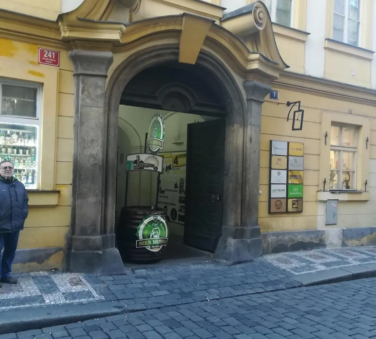 Appartement Old Town Center Just In 3 Min Walk Private Room A Praag Tsjechië